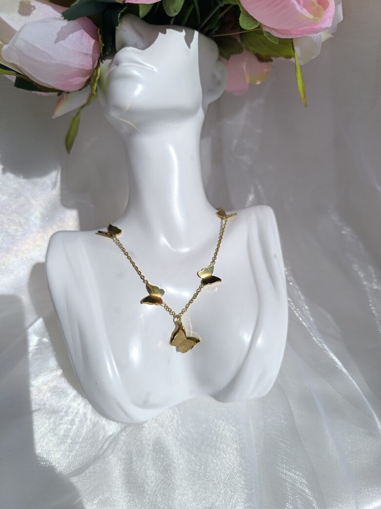 Kaklarota - Tauriņš