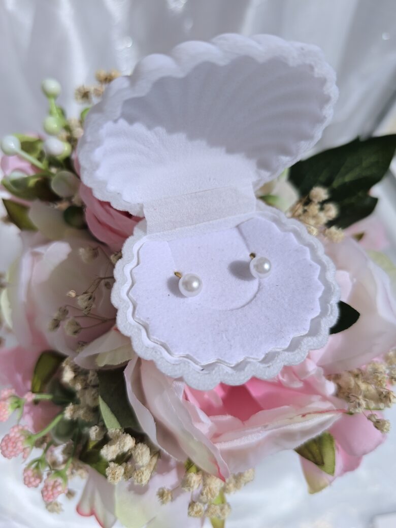 Nagliņauskari - 6mm pērles